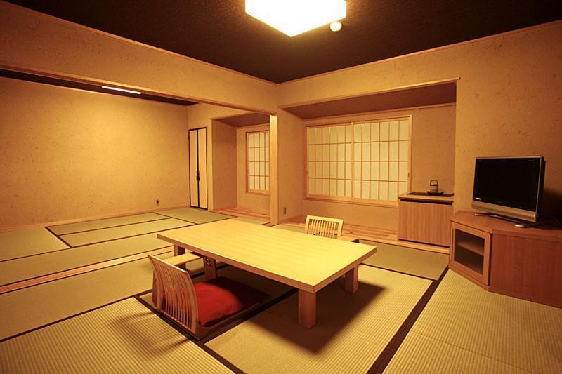 Masutomi Ryokan Хаконе Екстериор снимка