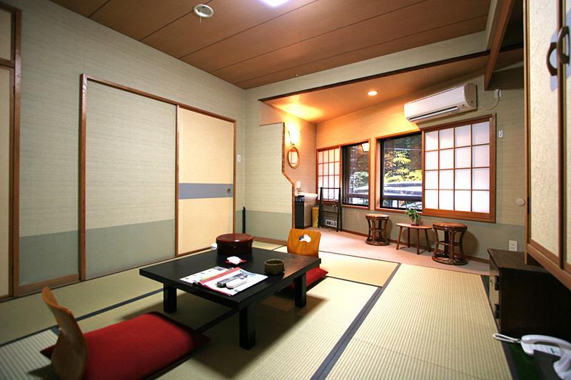 Masutomi Ryokan Хаконе Стая снимка