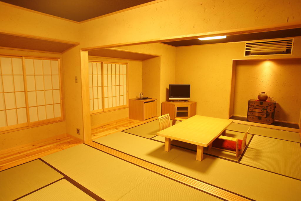 Masutomi Ryokan Хаконе Екстериор снимка